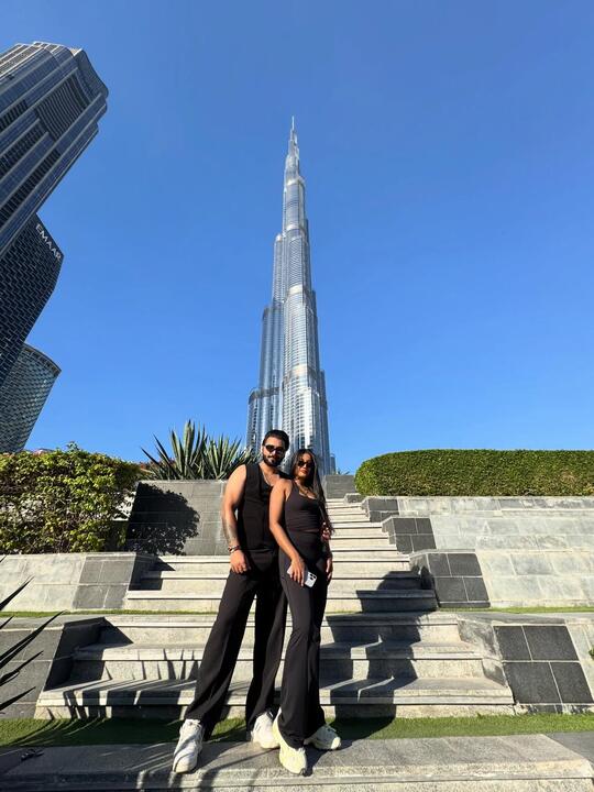 A morning at the foot of the Burj Khalifa