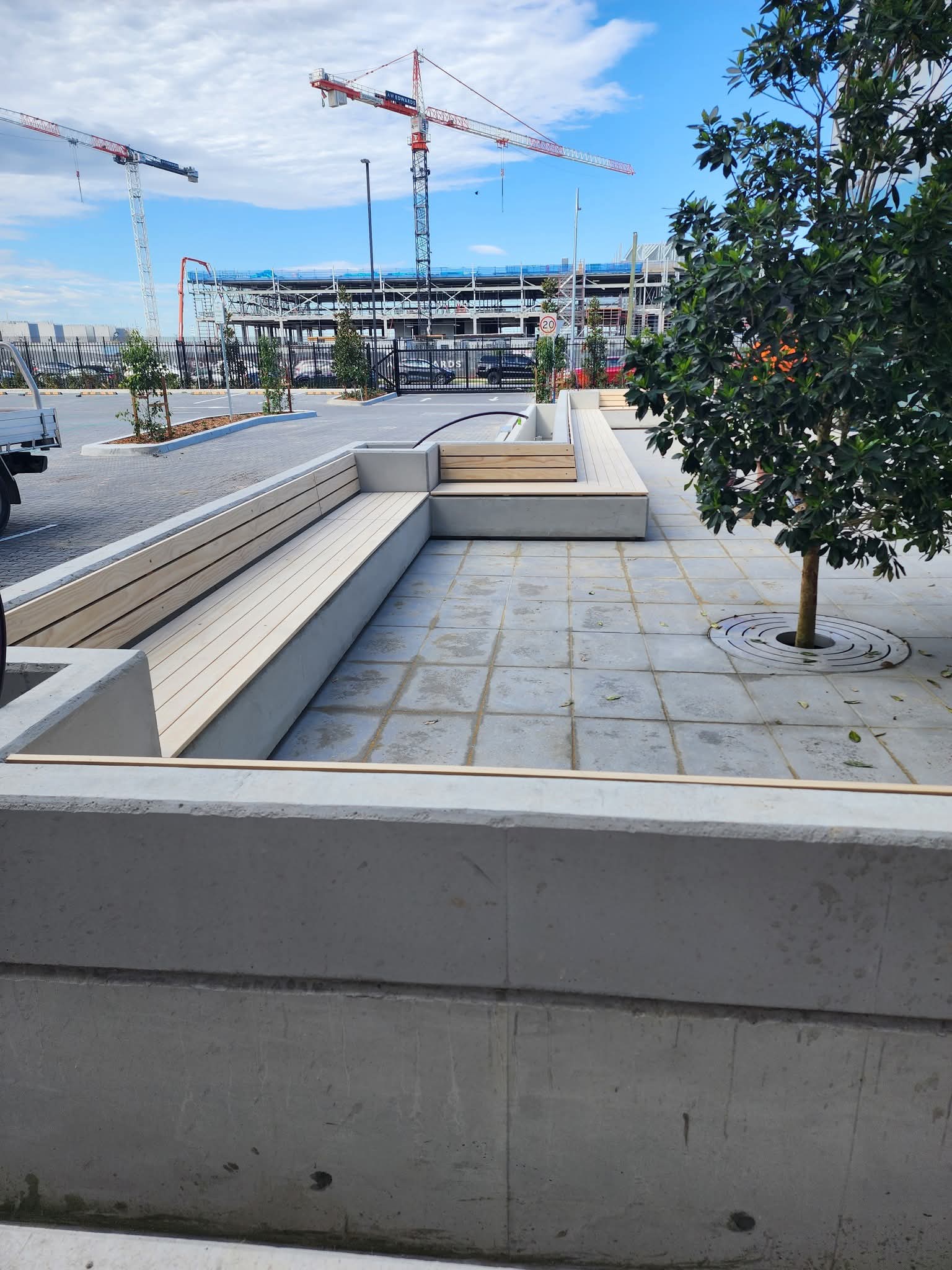 Pergoals Construction